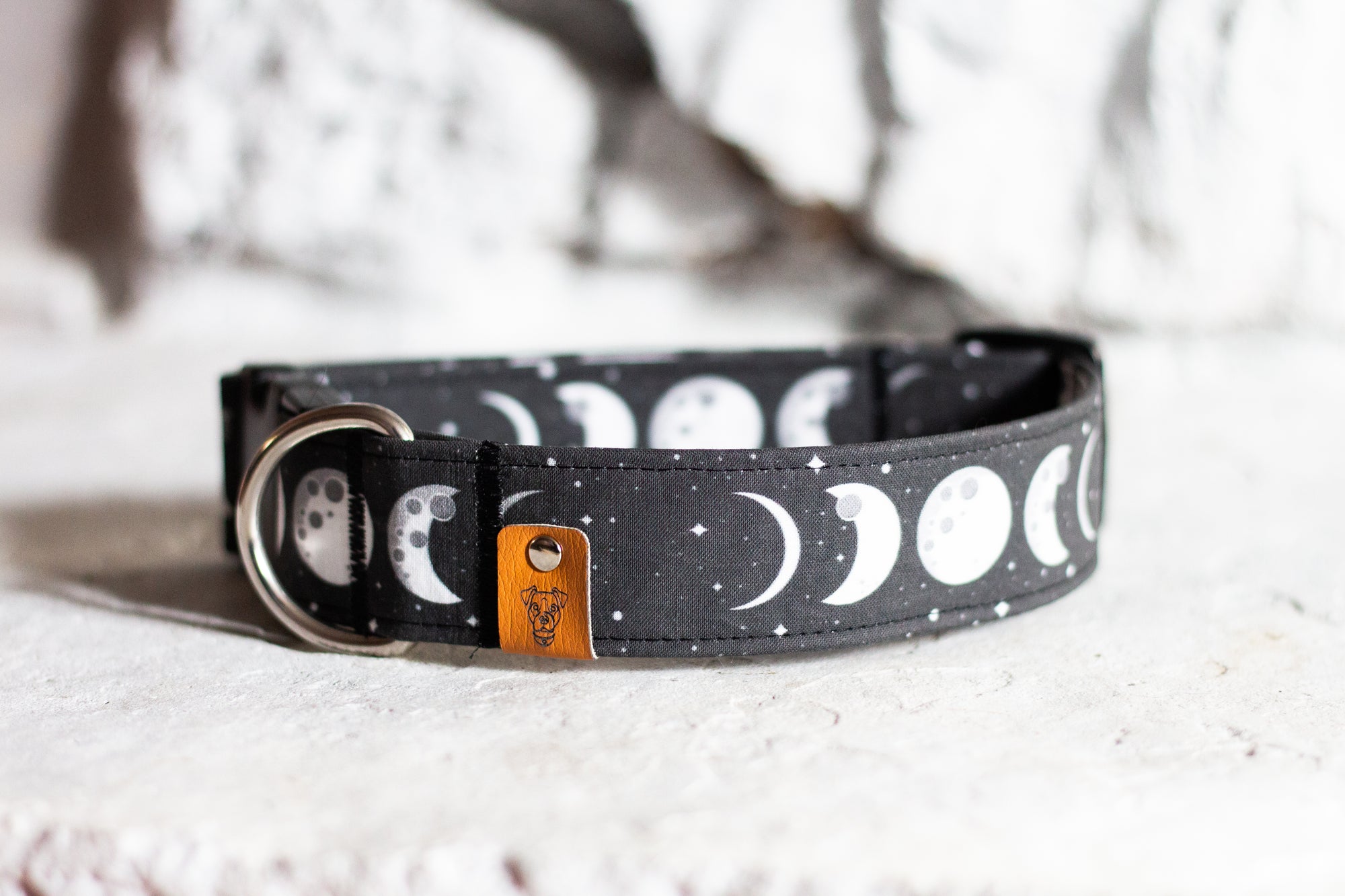 Moon Phases Buckle Collar