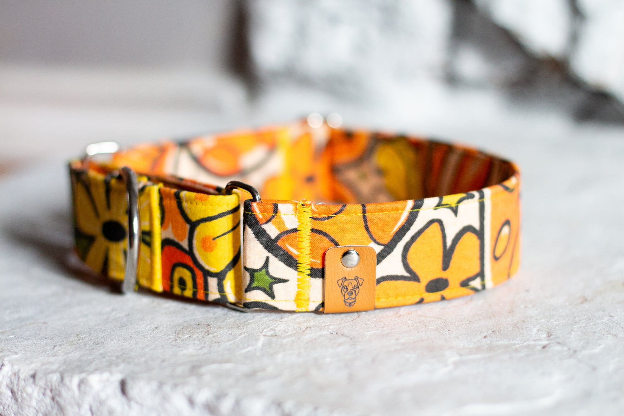 Groovy Martingale Collar