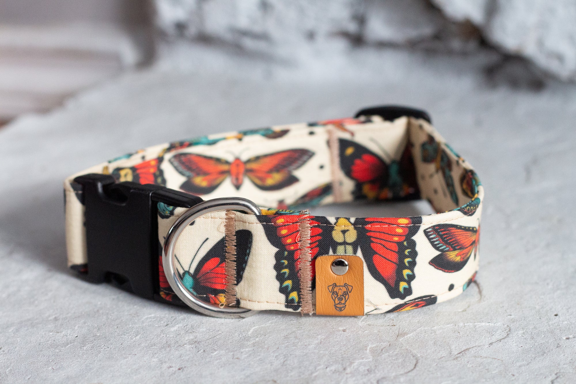 BUTTerfly Buckle Collar