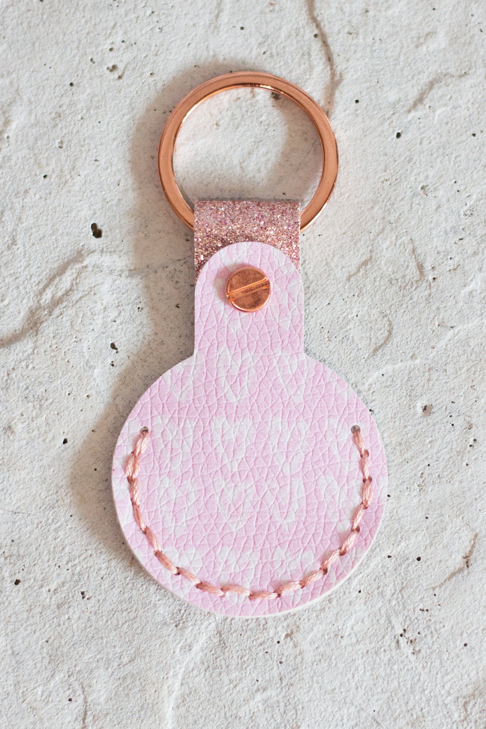 Pink Hearts Air Tag Holder