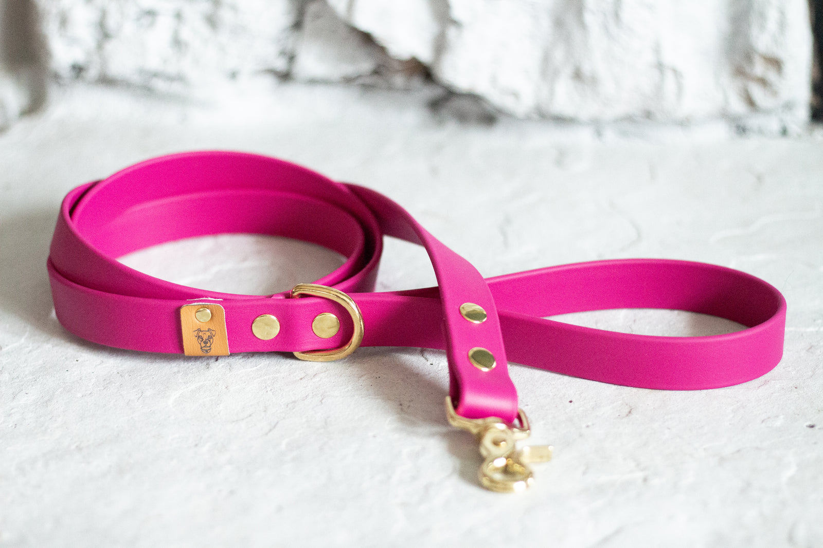 Magenta Proof Leash