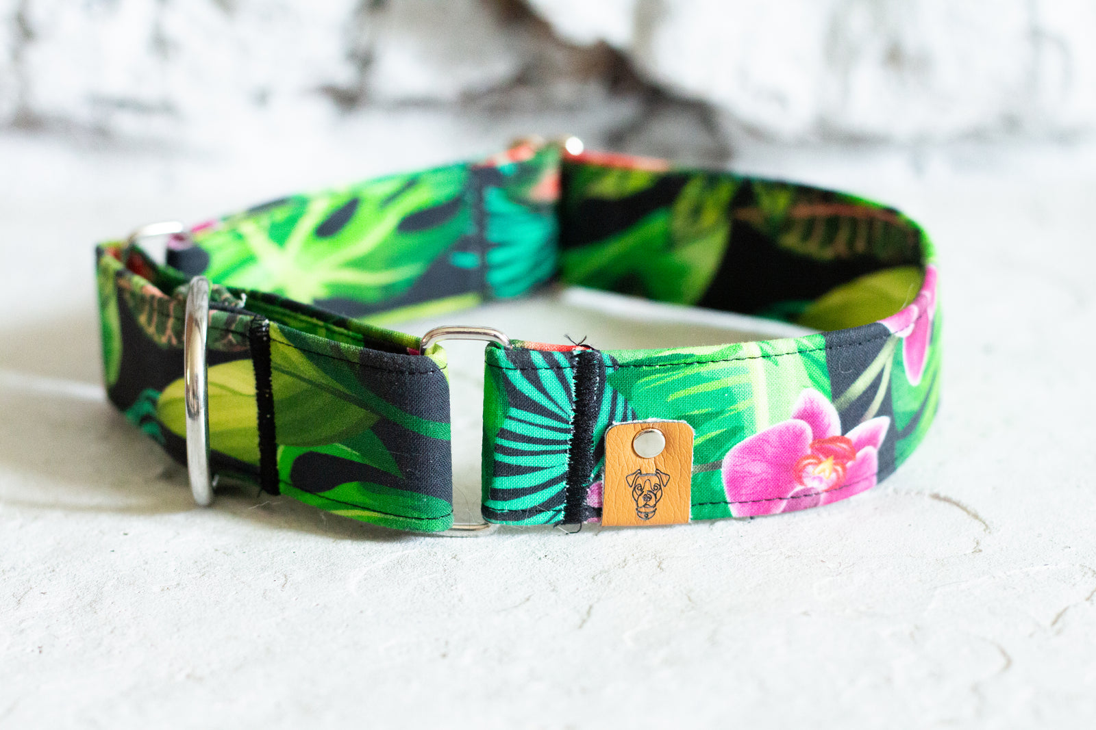 Fiji Martingale Collar