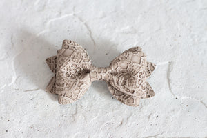 Lace Look Bow Ties
