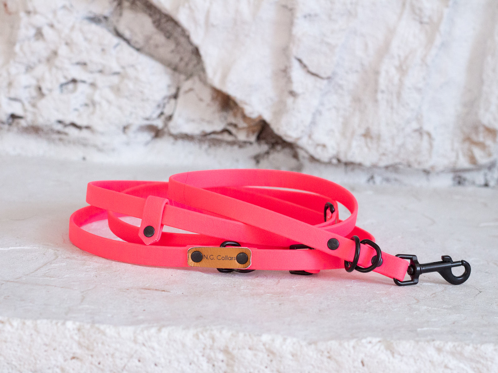 Neon Pink Hybrid Leash