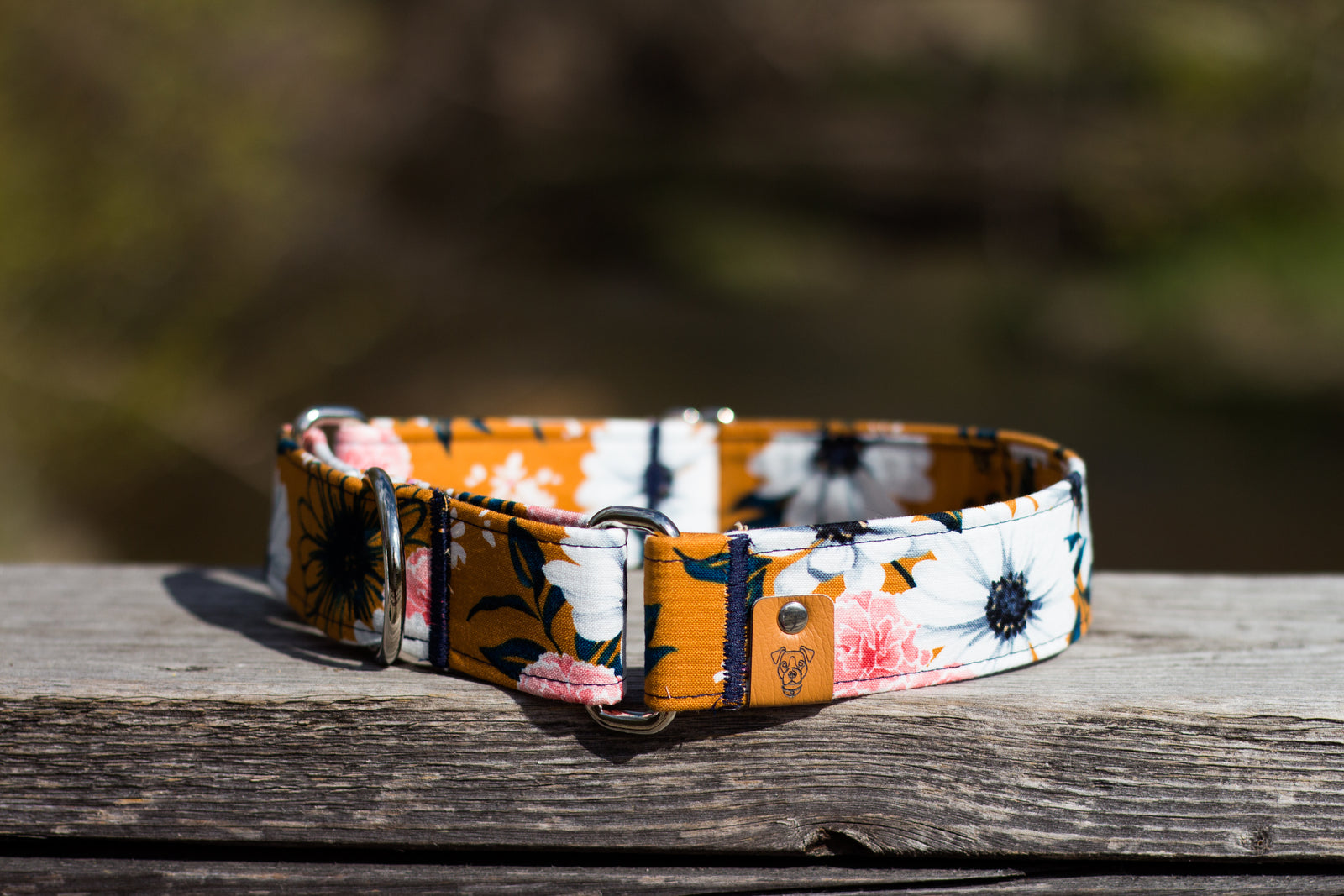 Daisy Martingale Collar